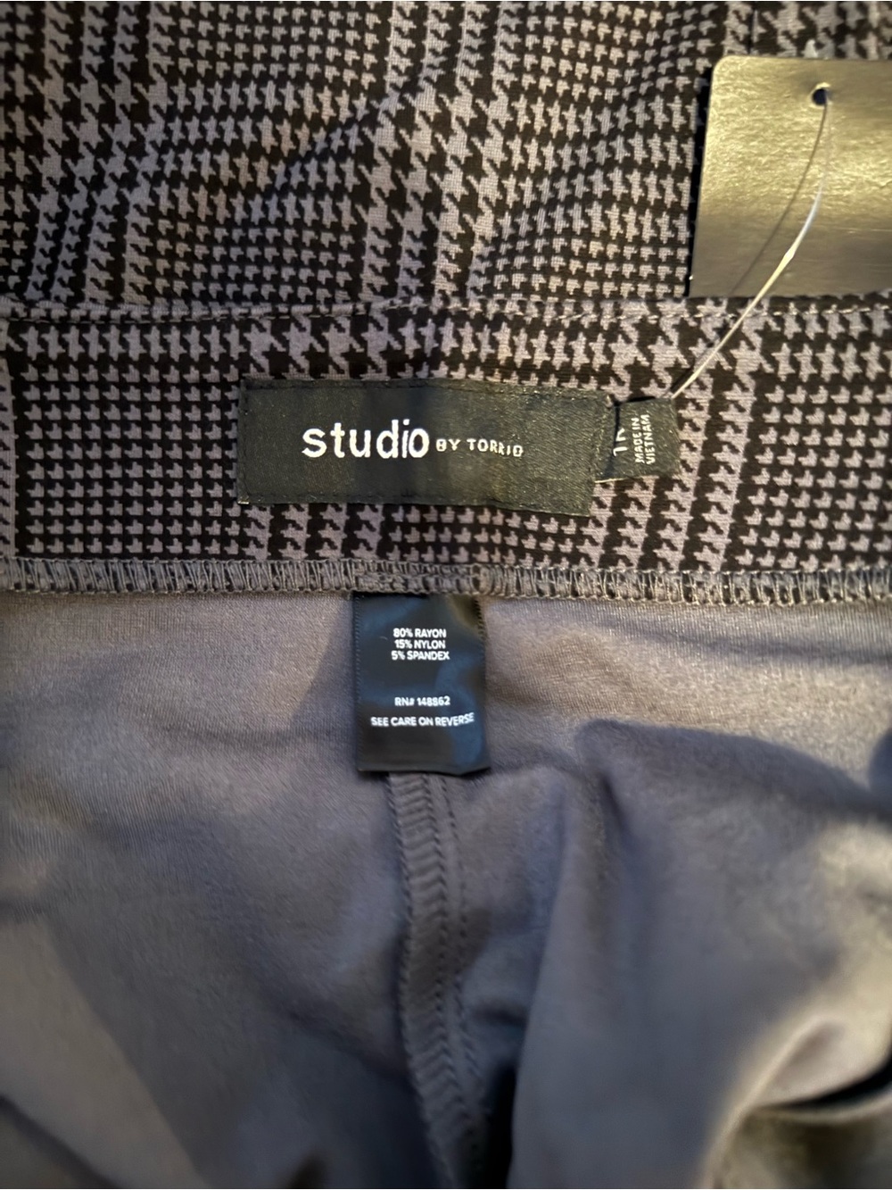 Torrid Plaid Wide-Leg Pull On Ponte Pants - Black - Picture 4 of 4